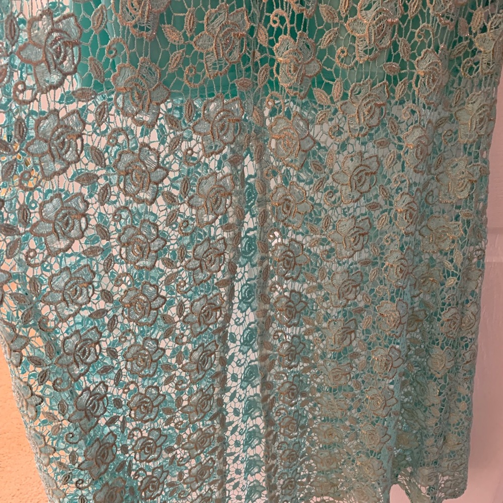 Promo Gown - Picture 6 of 8
